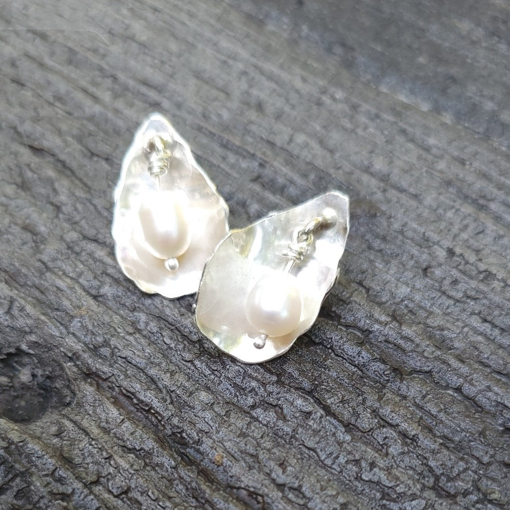 Oyster Stud Earrings with 6mm Cultured Pearls