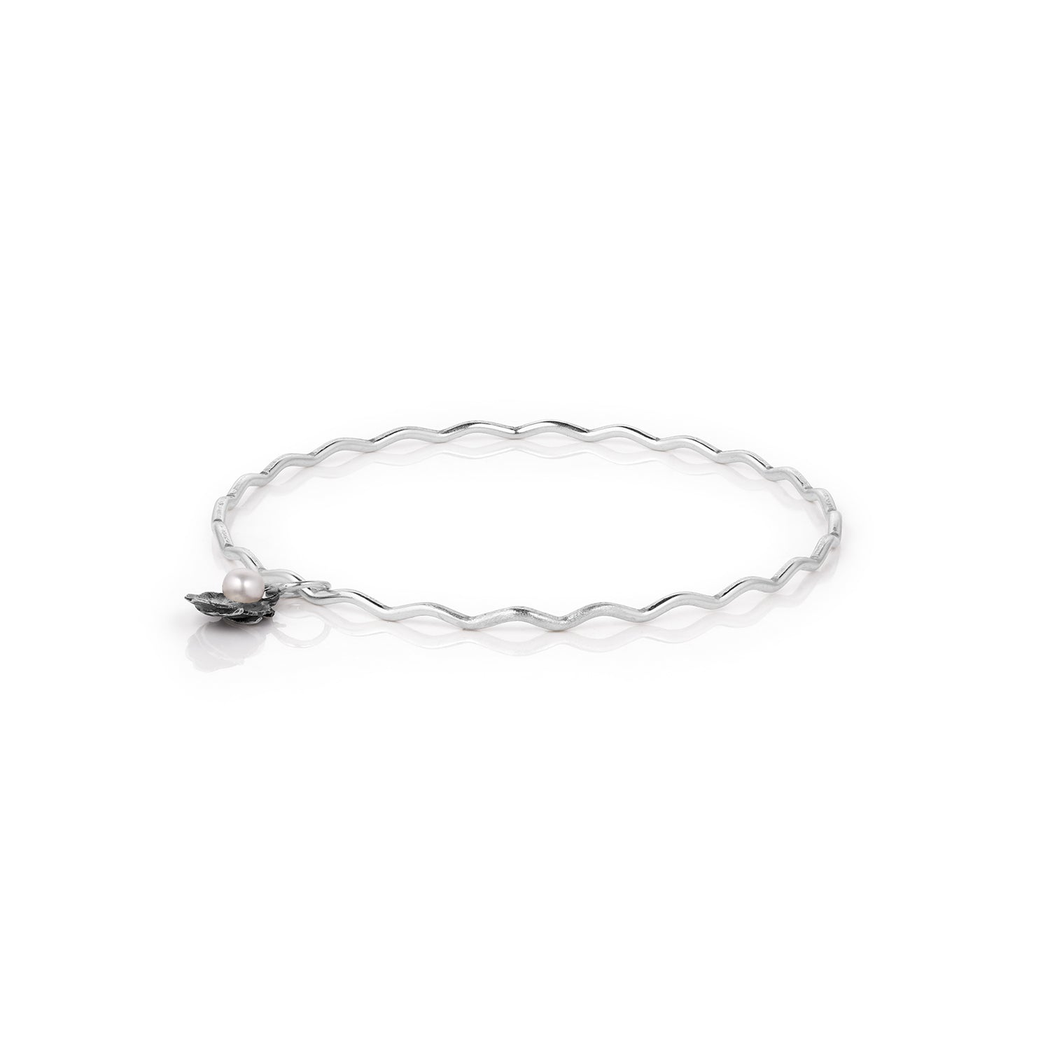 Oyster Bangle with 3mm Cultured Pearl
