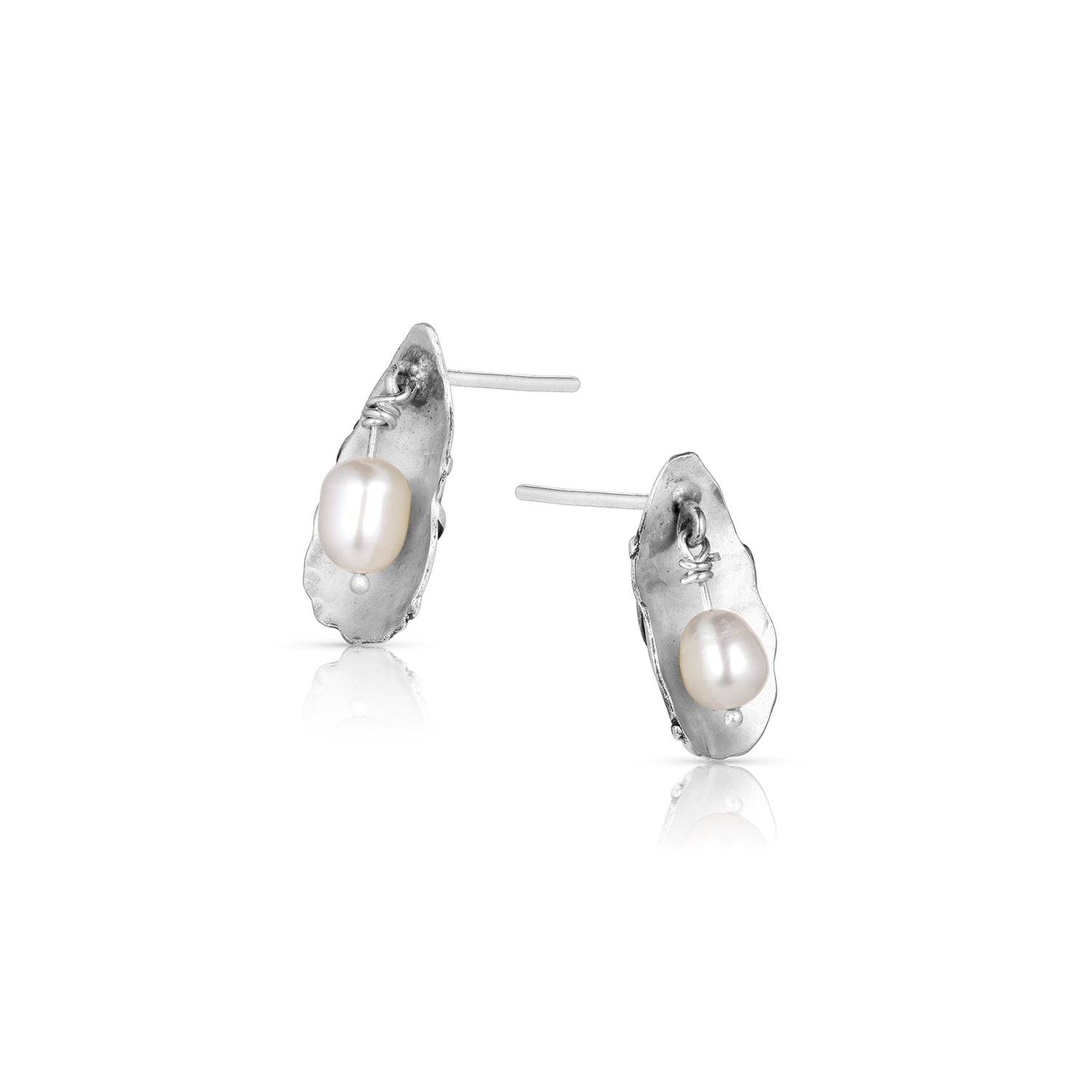 Oyster Stud Earrings with 6mm Cultured Pearls